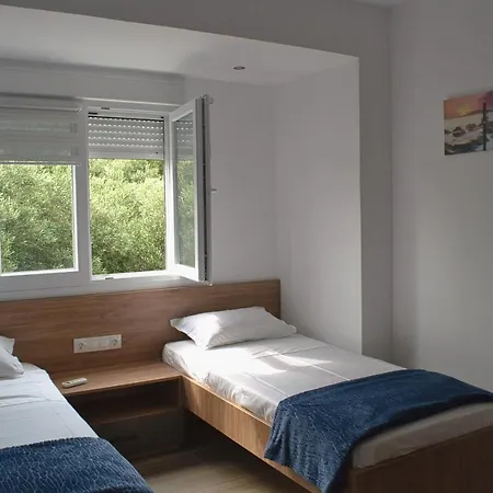 아파트 Aphrodite Apartment,