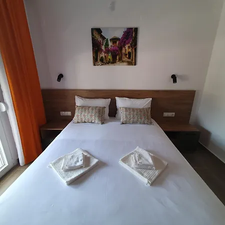 Aphrodite Apartment, * 니키티